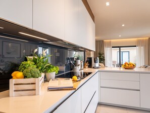 ميكروويف، فرن، غسالة أطباق، محمصة خبز