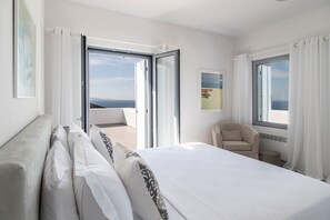 11 bedrooms, in-room safe, iron/ironing board, free WiFi