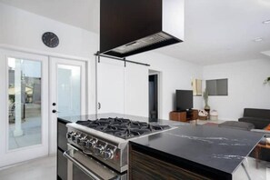 Interior - North Park Retreat Family Friendly Great Location! (San Diego)