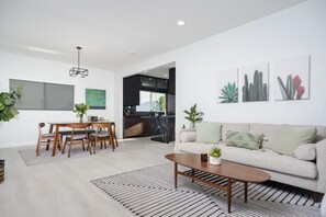 Smart-TV, videospill, stereoanlegg og PC-skjermer