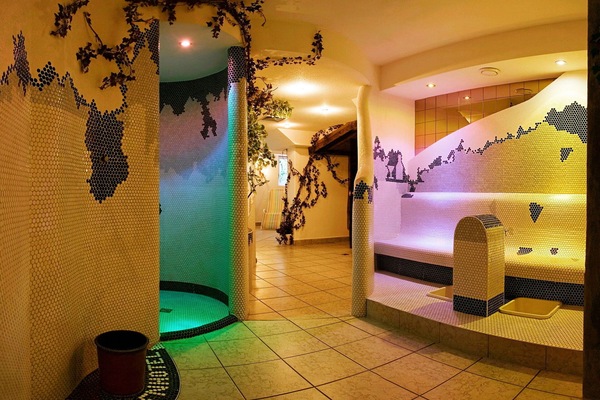 Licht, Beleuchtung, Interior Design, Kunst, Wand, Fussboden, Flooring, Gebäude, Tönungen Und Schatten, Zimmerpflanze