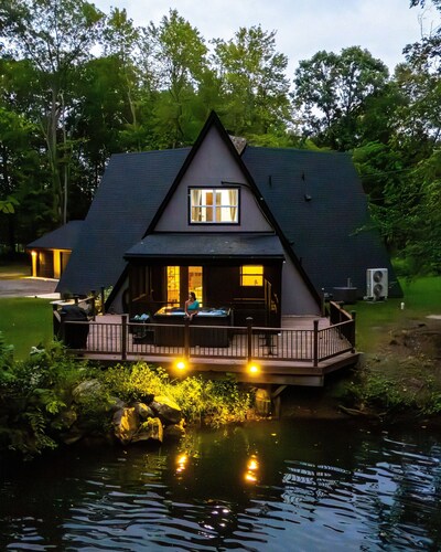 A-Frame I Hot Tub I Nature Play