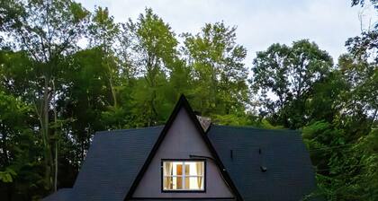 A-Frame I Hot Tub I Nature Play