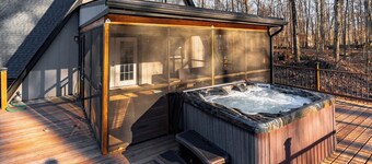 A Frame I Hot Tub I Nature Play