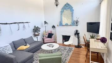 TV, fireplace, offices