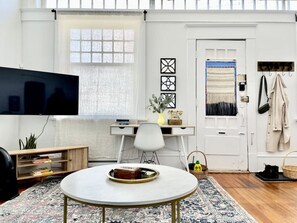 Interior - BEAUtifuL Charming high-ceiling Home in Vancouver (Vancouver)