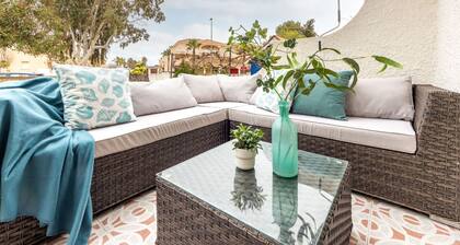 Wonderful private villa for 4 people with WIFI, A/C, TV, patio and pets allowed