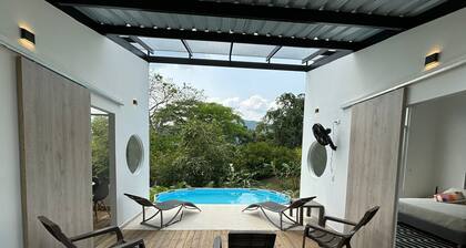 3 Espacios Independientes, Piscina, Cerca al Pueblo
