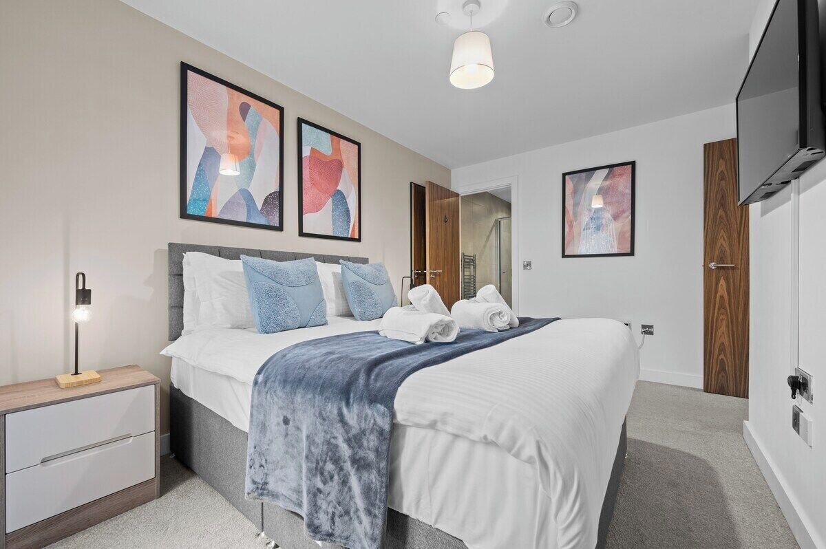 2 chambres, fer et planche à repasser, Wi-Fi, draps fournis