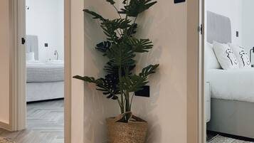 3 dormitorios, tabla de planchar con plancha, wifi gratis y ropa de cama