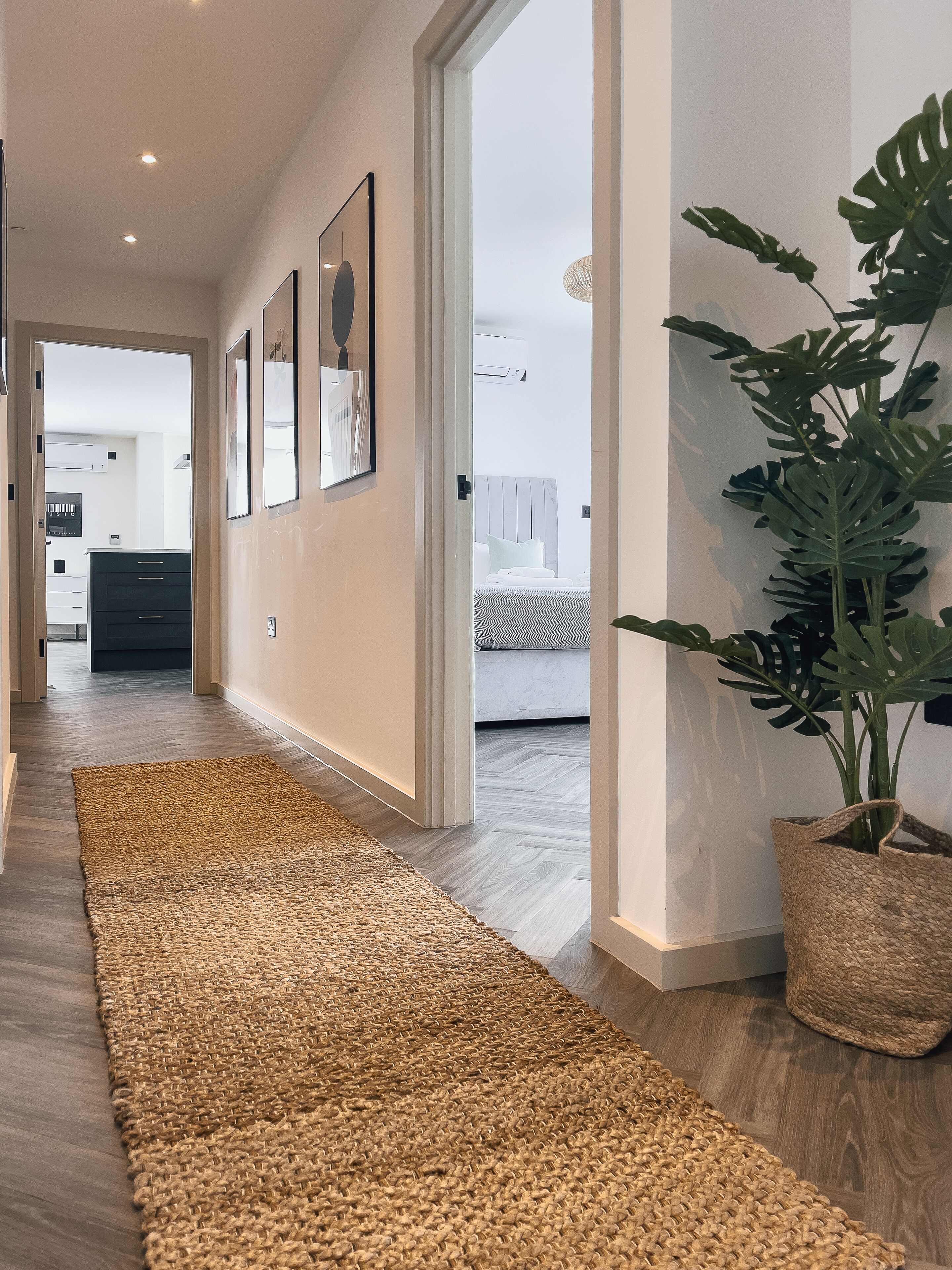 المنشأة من الداخل