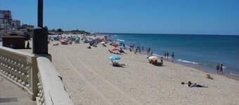 Beautiful apartment for 4 people with A/C, WIFI, TV and patio