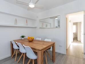 Dining - Nice apartment for 6 people with pool, WIFI, TV and terrace (Castell-platja D'aro)