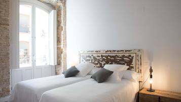 2 slaapkamers, een strijkplank/strijkijzer, wifi, beddengoed