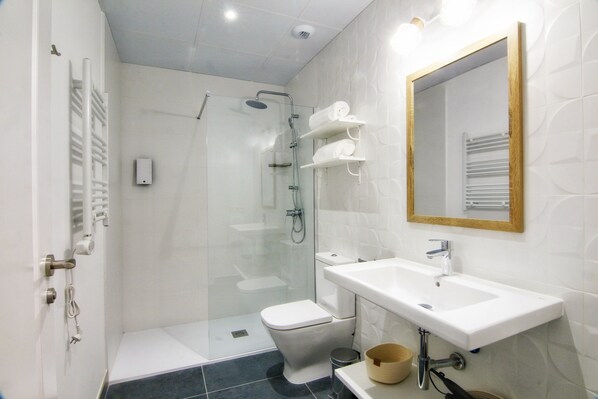 Hair dryer, towels