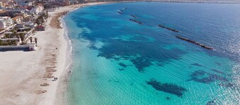 Beautiful private villa for 12 guests with WIFI, A/C and TV