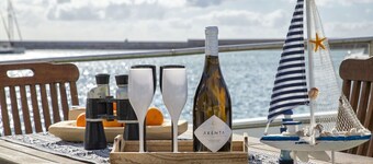 Stunning private villa for 12 guests with WIFI, A/C and TV