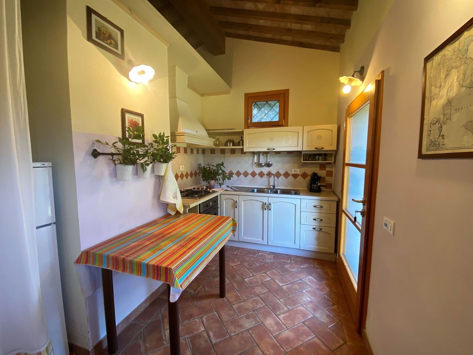 Mikrowelle, Ofen, Hochstuhl