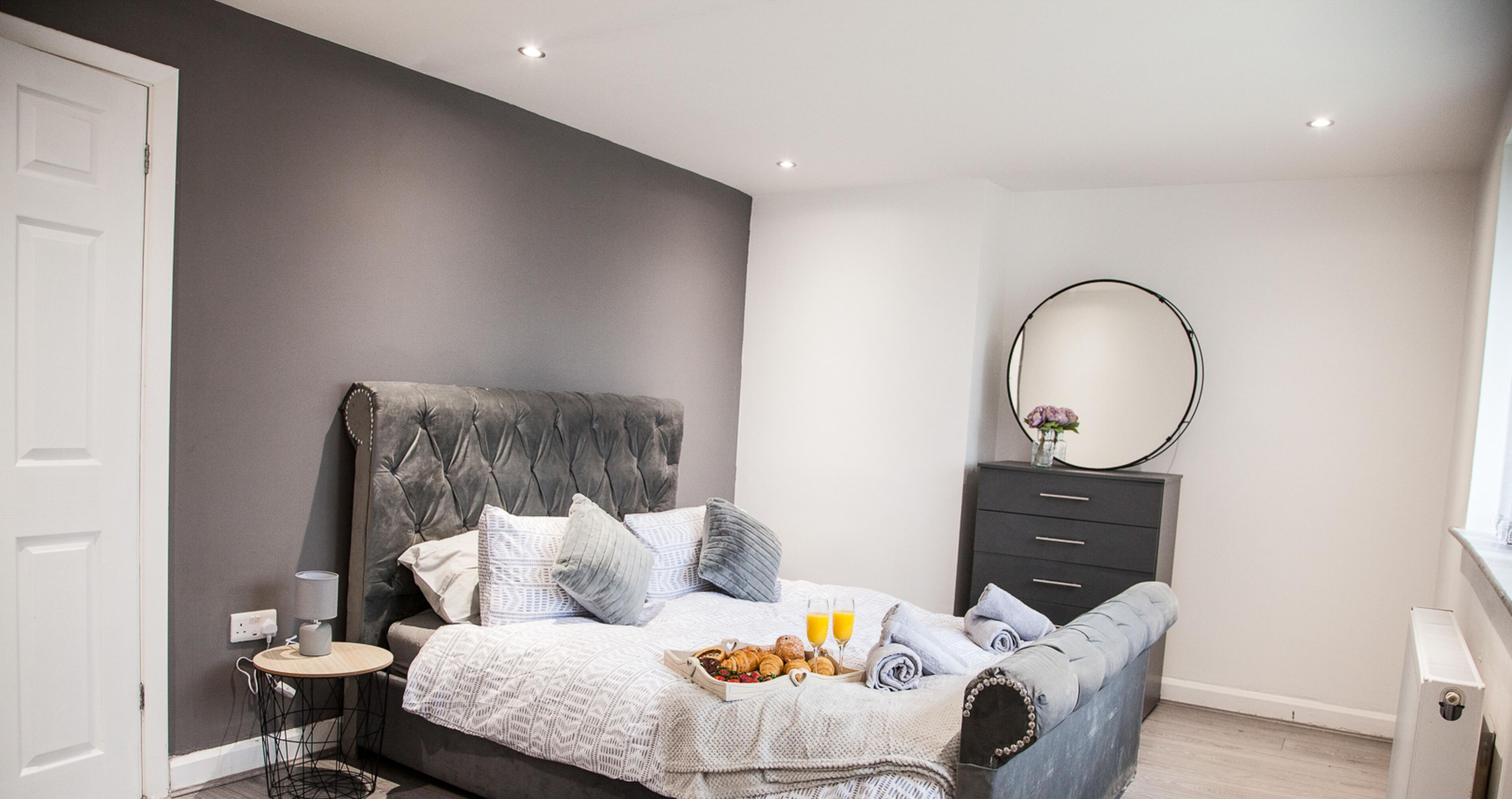 3 bedrooms, iron/ironing board, free WiFi, bed sheets