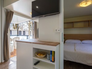 3 Schlafzimmer, Reisekinderbett, kostenloses WLAN, Bettwäsche