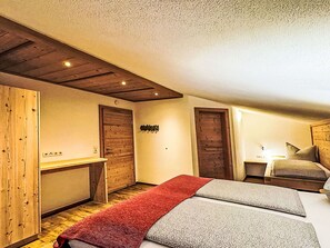 3 habitaciones, cuna de viaje y wifi gratis 