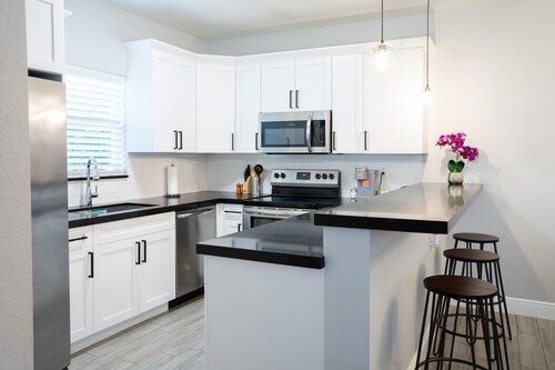 Modern and charming duplex house in Fort Lauderdale