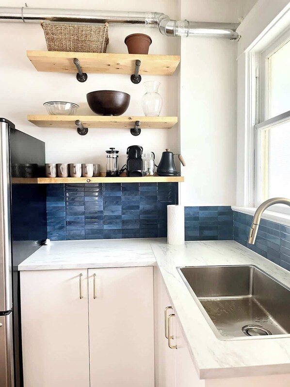 Fridge, microwave, oven, stovetop