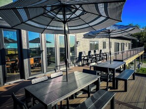 Outdoor dining - New luxury lodge, 10mile views, on ranch next to Galena Territory, pool, animals (Elizabeth)