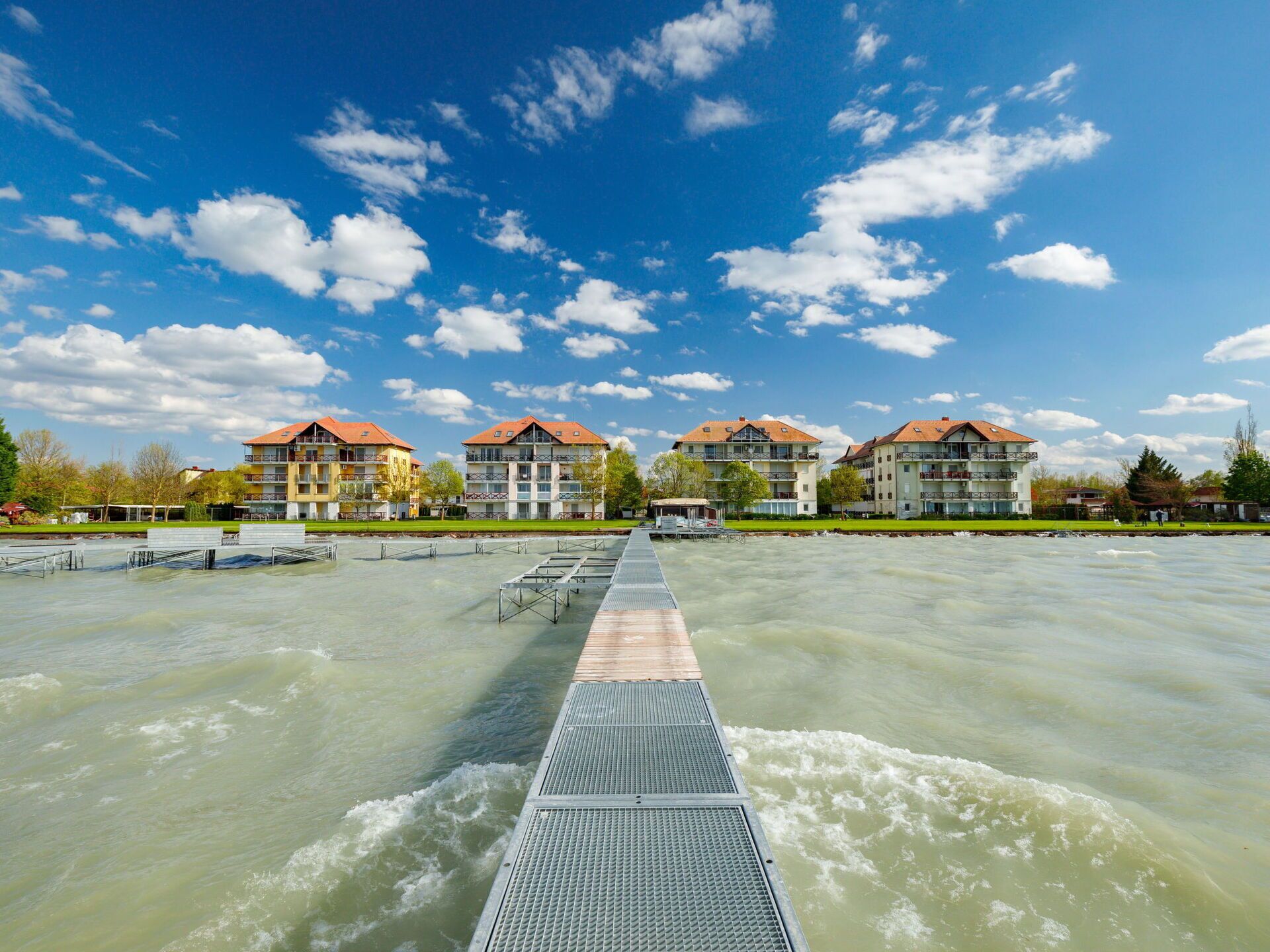 Sky, Water, Building, Property, Daytime, Swimming Pool, Window, Blue, Azure, Architecture