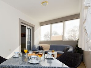 Dining - Beautiful private villa for 8 people with private pool, A/C, WIFI, TV and terrace (Zadar)