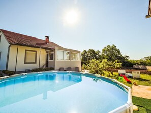 Pool - Beautiful private villa for 8 people with private pool, A/C, WIFI, TV and terrace (Zadar)