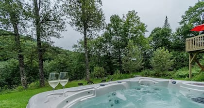 Riverside cottage with hot tub - Le chaga - Pet friendly!