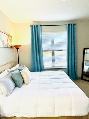2 habitaciones, escritorio, tabla de planchar con plancha y wifi gratis