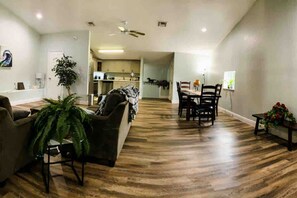 Smart TV - Loft Appt private stunning farm (Loxahatchee)