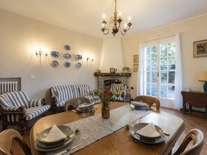 Dining - Wonderful  villa for 4 people with A/C, WIFI, terrace and panoramic view (Bordighera)