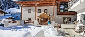 Beautiful apartment for 5 guests with WIFI, TV, patio, pets allowed and parking