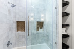 Shower, hair dryer, towels, soap - Luxurious Beachfront Oasis w/ Private Pool & Elevator (Bolivar Peninsula)