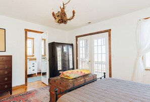 8 soverom, strykejern/-brett, wi-fi (inkludert) og sengetøy