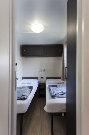 2 habitaciones, cuna de viaje, wifi gratis y ropa de cama 