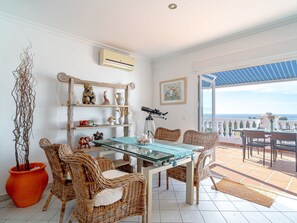 Dining - Cosy apartment for 4 people with A/C, pool, WIFI, TV, terrace and pets allowed (Torrox)