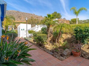 Property grounds - Cosy apartment for 4 guests with pool, WIFI, A/C, TV, terrace and pets allowed (Torrox)