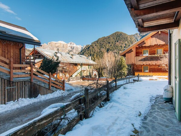 Property grounds - Nice apartment for 4 guests with WIFI and TV (Canazei)