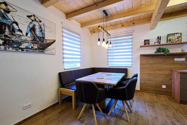 Propriété, Meubles, Table, Cadre, Bleu Azur, Bois, Bâtiment, Design Intérieur, Architecture, Sol