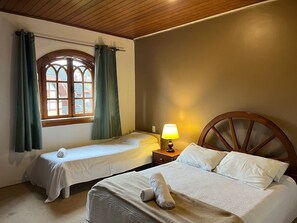 Basic Suite | Free WiFi - Cerejeira Guest House (Campos do Jordão)