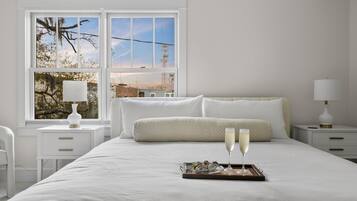 5 bedrooms, iron/ironing board, internet