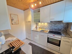 Kühlschrank, Ofen, Geschirrspüler