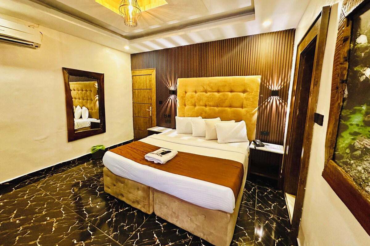 Comfort Room | WiFi (free), bed sheets