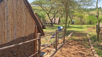 Memory foam -patjalliset sängyt, työpöytä