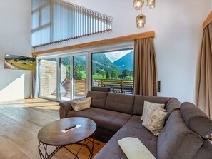 TV - Lovely apartment for 4 people with WIFI, hot tub, TV and patio (Kleinsölk)