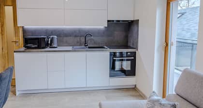 Precioso apartamento para 5 personas con WIFI, TV, terraza, vista panorámica y aparcamiento